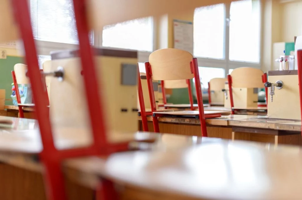 Durch die Kita- und Schulschliessungen kommt es zu großen Probleme für berufstätige Eltern